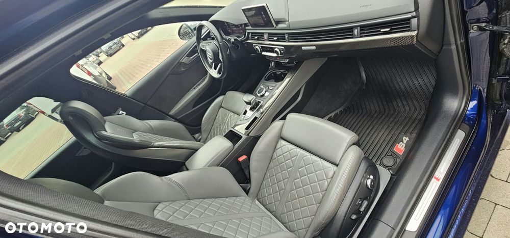 Audi S4 Limousine - 19