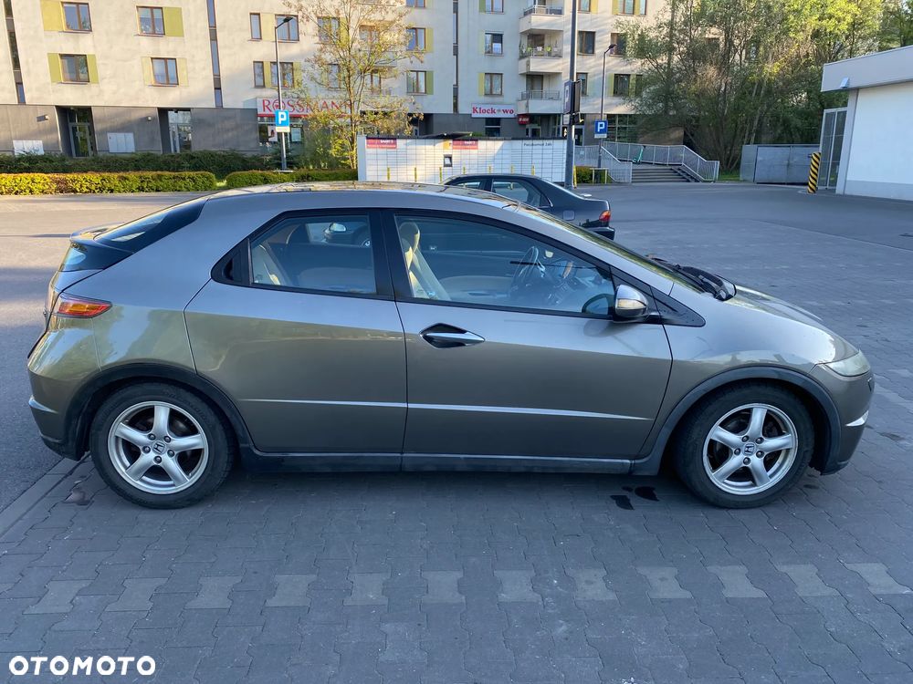 Honda Civic 1.8 Executive - 10