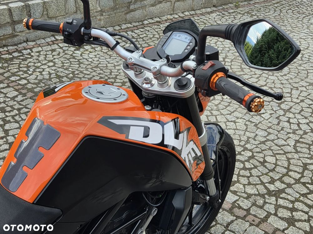 KTM Duke 125 - 23