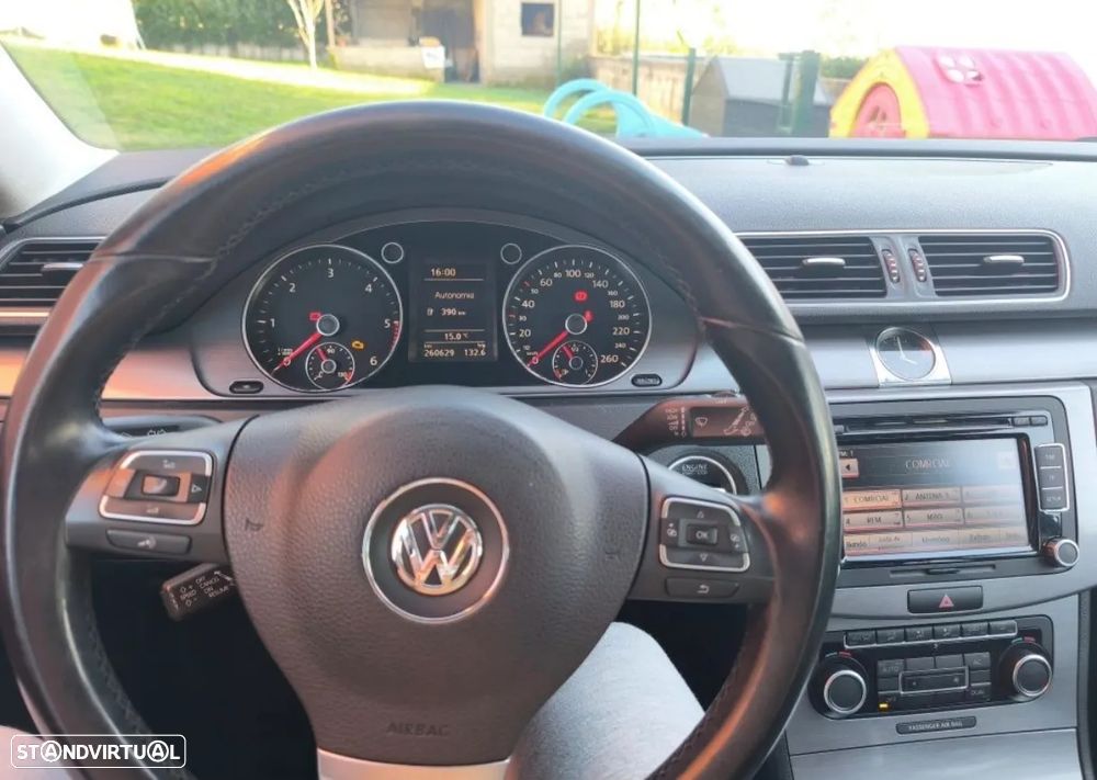 VW Passat Variant 1.6 TDI BlueMotion - 9
