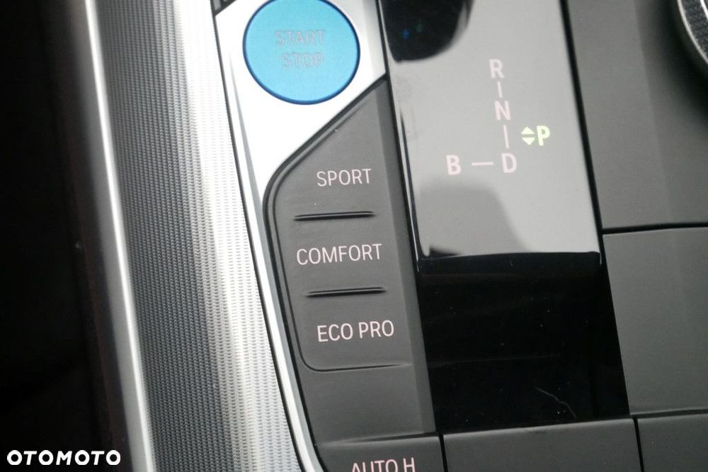 BMW i4 - 23