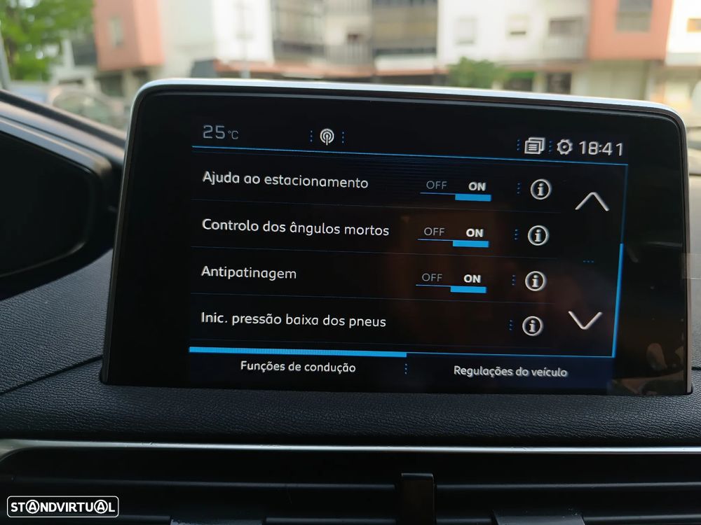 Peugeot 3008 1.2 PureTech Allure Pack EAT8 - 41