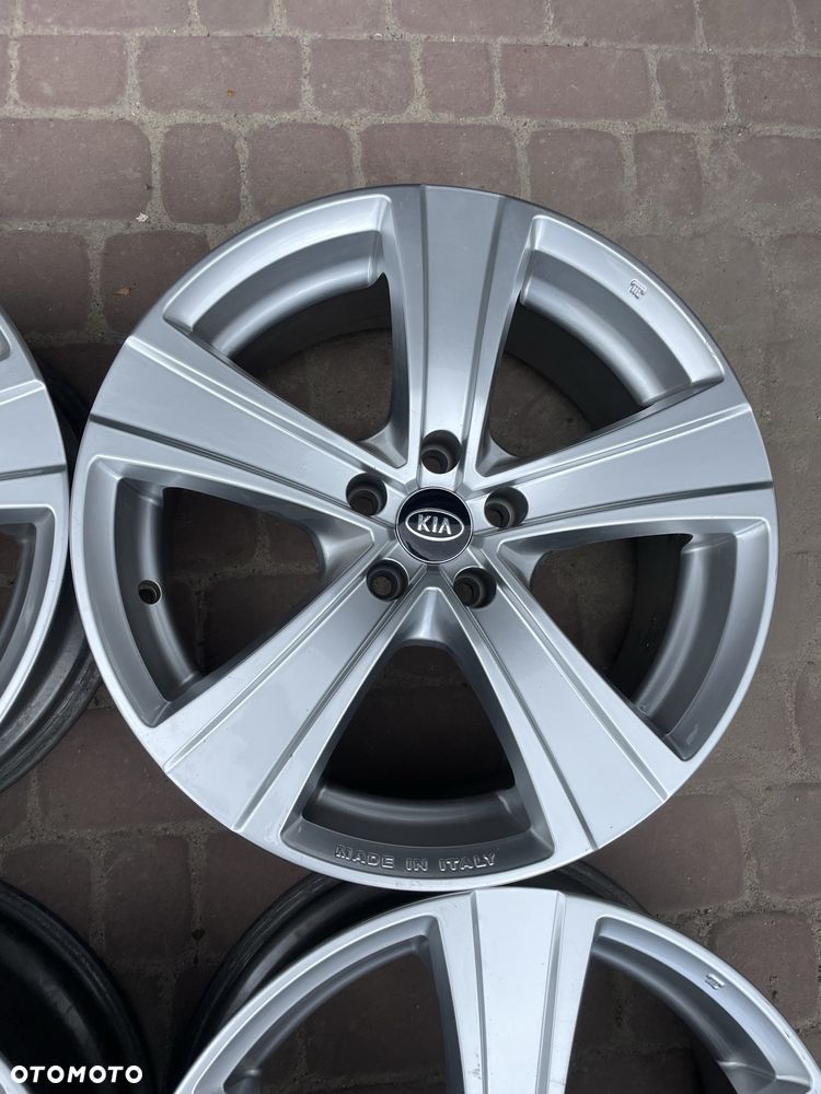 FELGI ALUMINIOWE Kia 8" x 19" x 5x114,3 x 67,1 x ET 35 - 3