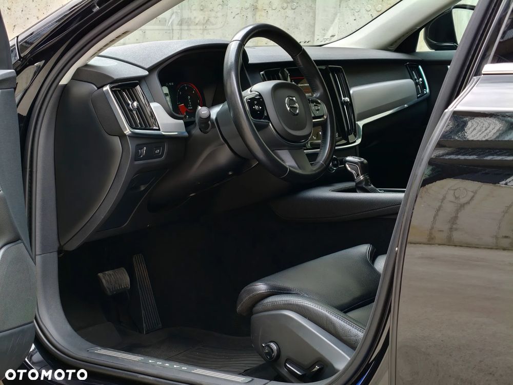 Volvo S90 D4 Momentum Pro - 15