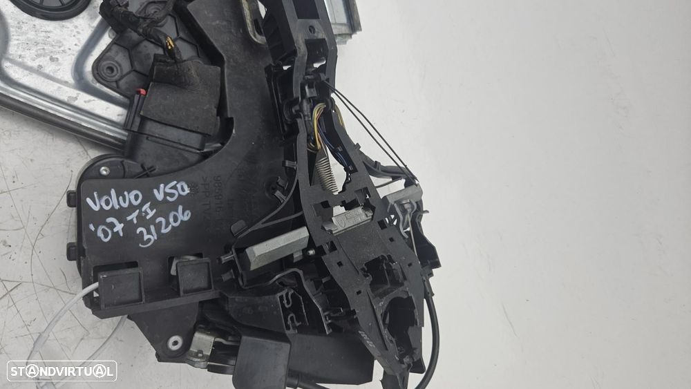 FECHADURA PORTA TRASEIRA ESQUERDA VOLVO V50 - 1