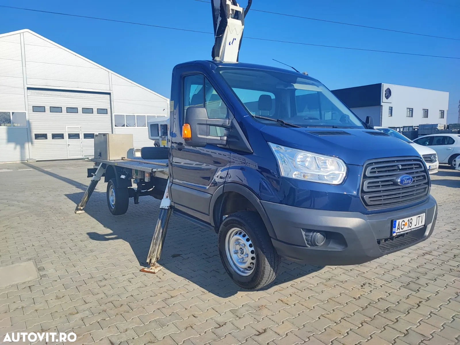 Ford Transit 4x4 echipat cu nacela Oil Steel de 14M - 6