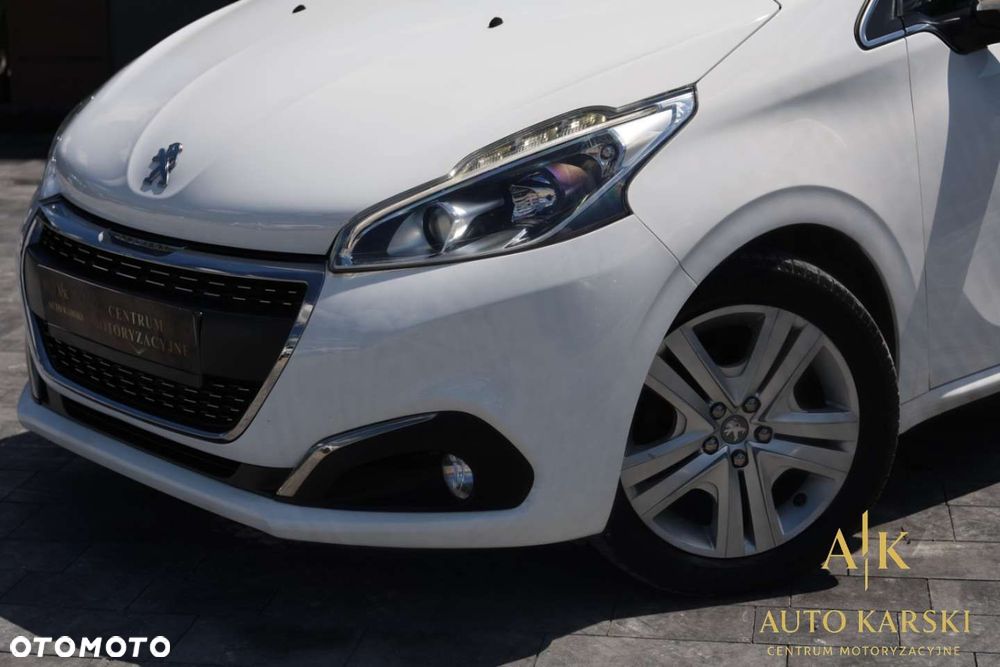 Peugeot 208 - 11