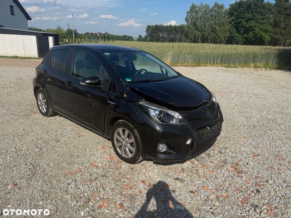 Toyota Yaris Hybrid 100 Sol - 3