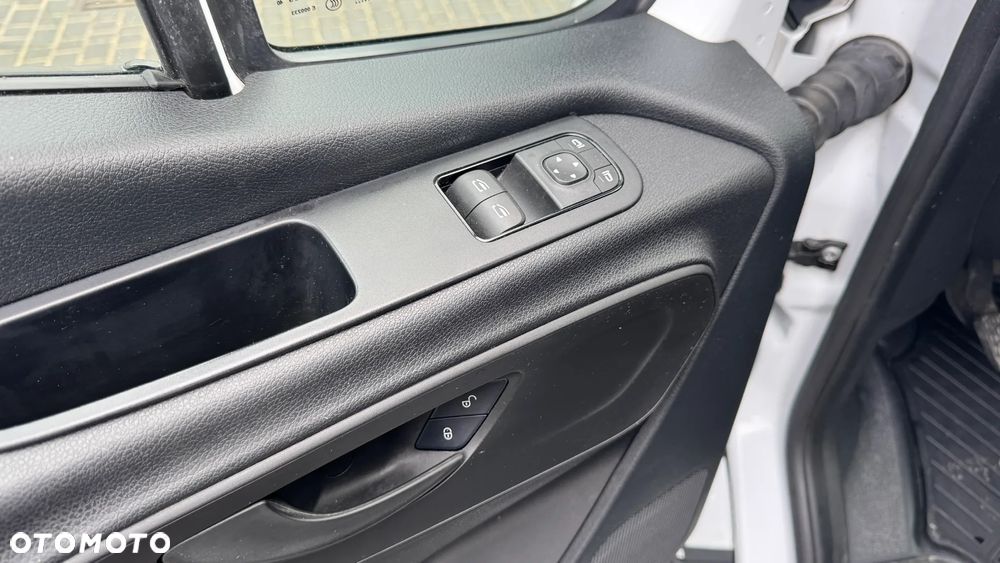 Mercedes-Benz Sprinter - 16