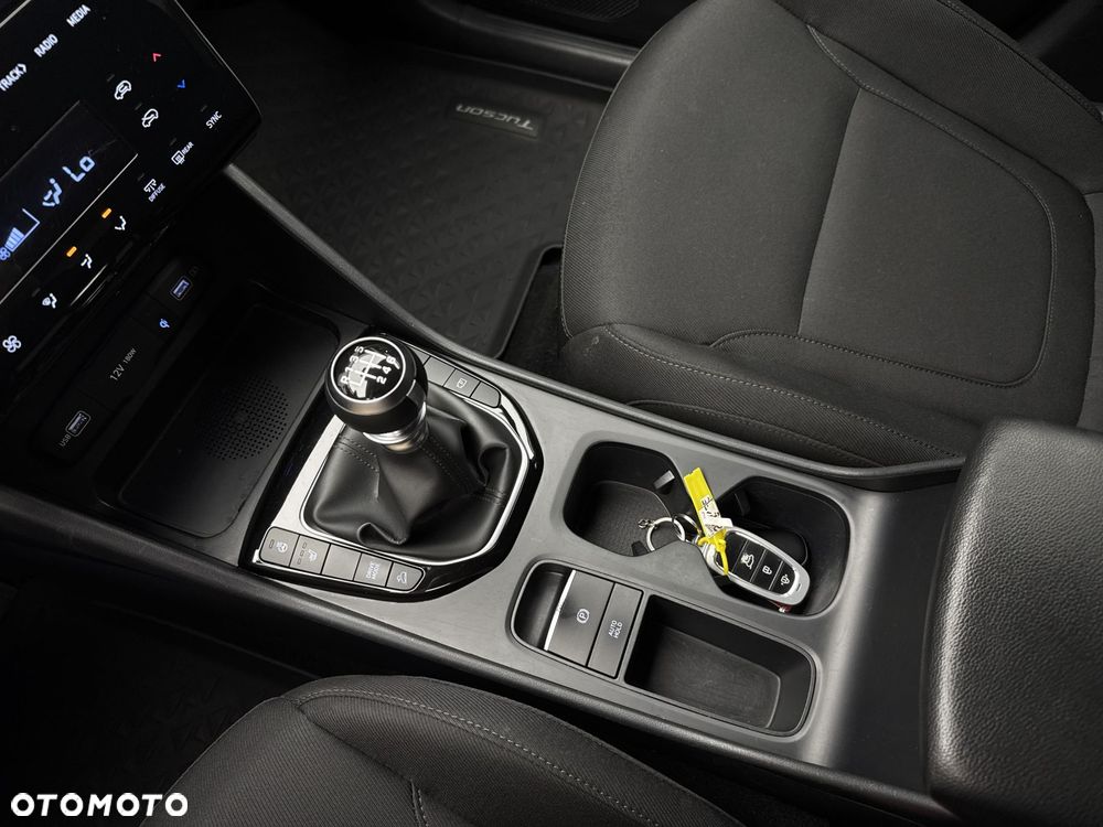 Hyundai Tucson 1.6 T-GDi Executive 2WD - 29