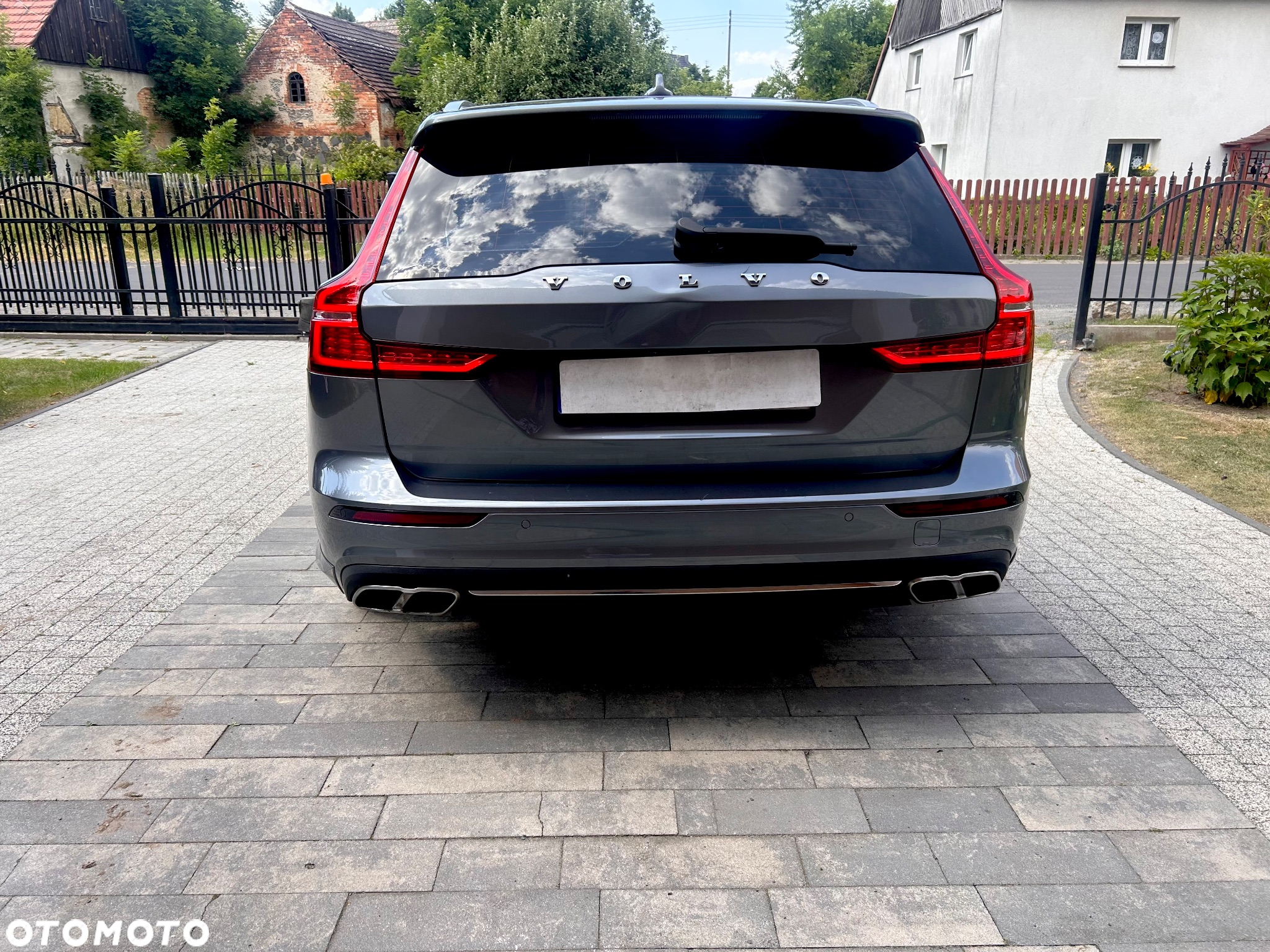 Volvo V60 T6 AWD Plug-In Hybrid Essential - 7