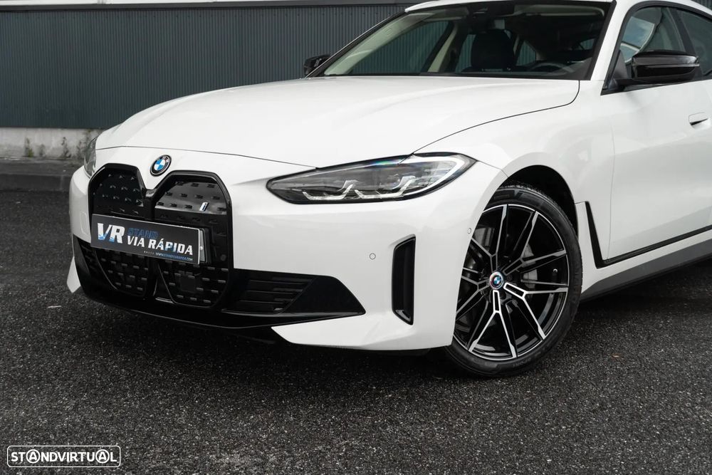 BMW i4 eDrive40 - 27