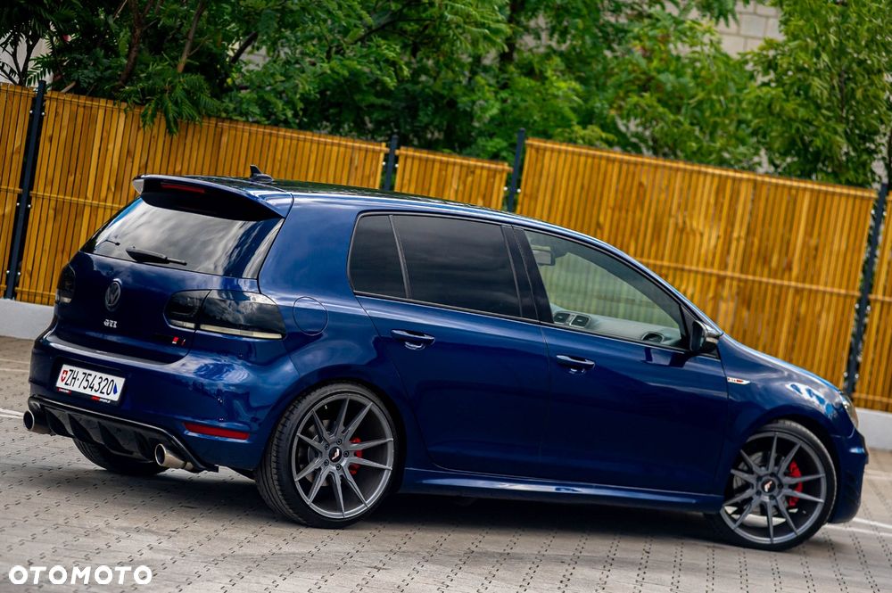 Volkswagen Golf 2.0 GTI DSG Edition 35 - 10
