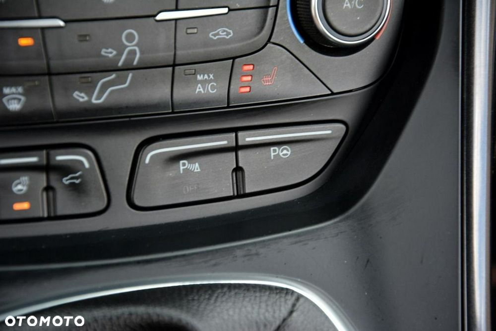 Ford Kuga 2.0 TDCi 4x4 ST-Line - 30