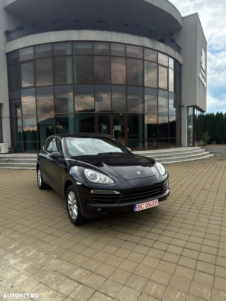 Porsche Cayenne - 1