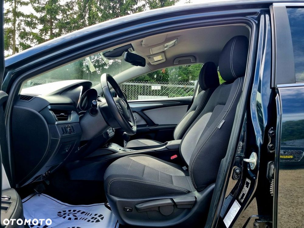 Toyota Avensis 1.8 Premium MS - 8