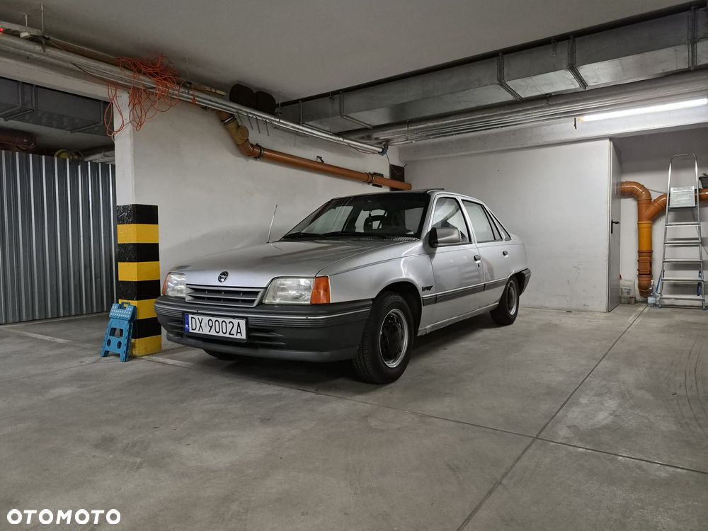 Opel Kadett 1.4 GL - 34
