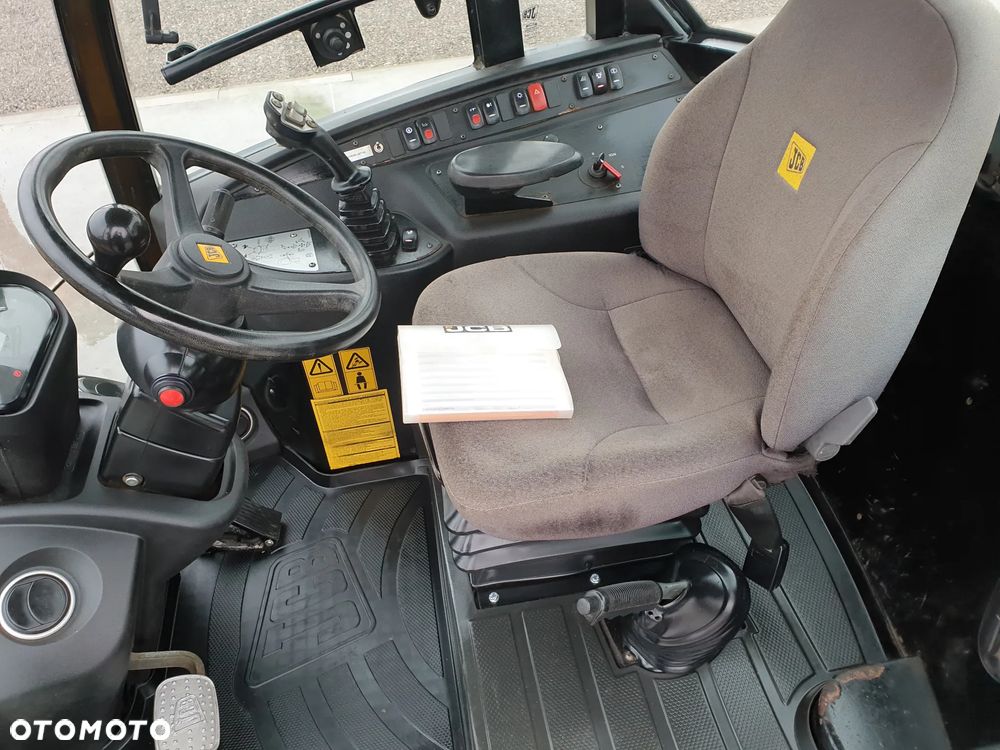 JCB 409 AGRI 40 KM/H WIDLY/ŁYŻKA SPROWADZONA SUPER STAN - 19
