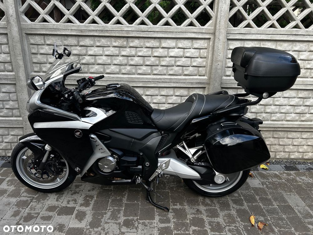 Honda VFR - 27