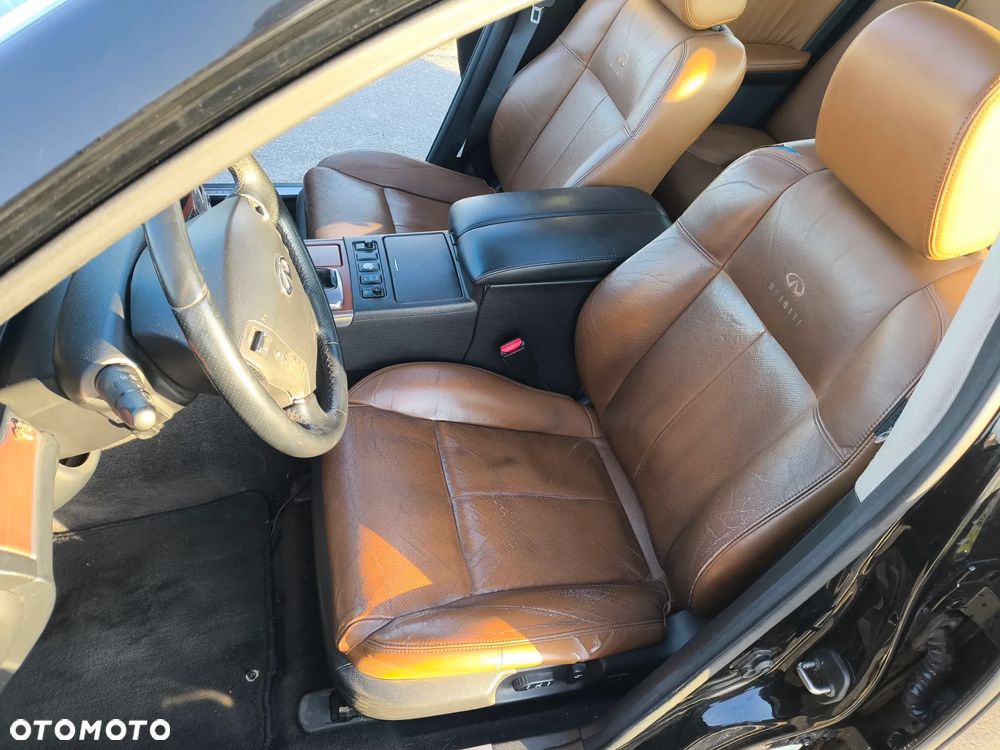 Infiniti M - 18