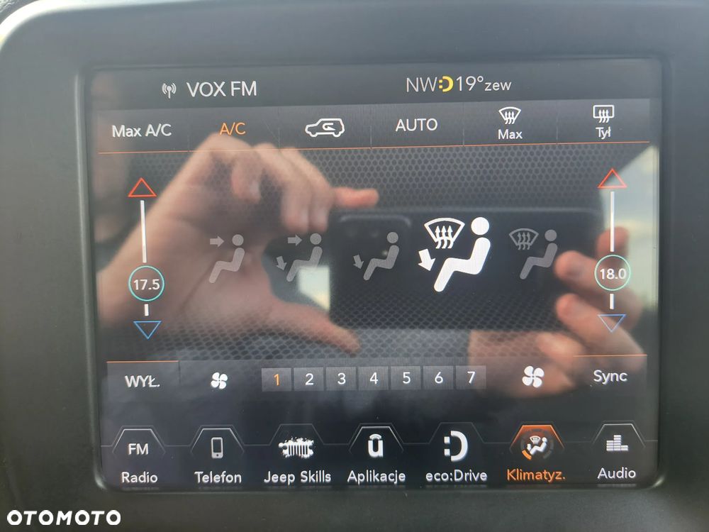 Jeep Renegade 1.6 E-torQ Night Eagle - 22