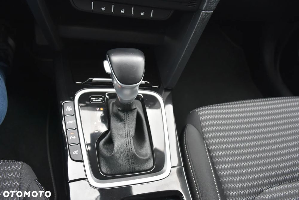 Kia Ceed - 21