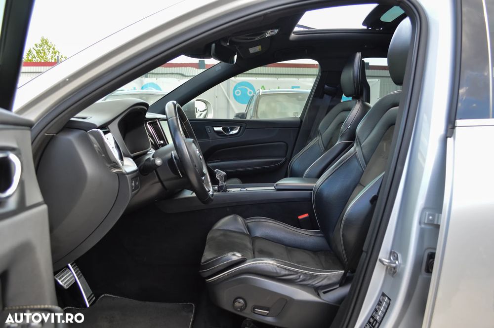 Volvo XC 60 D5 AWD R-Design - 30