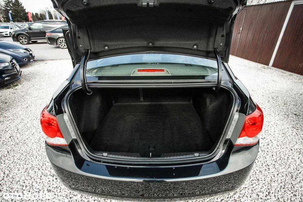 Chevrolet Cruze 1.6 LS - 34