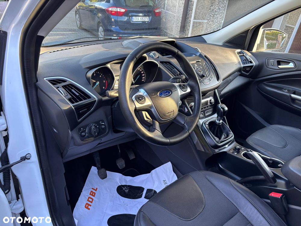 Ford Kuga 2.0 TDCi 4x4 Titanium - 6