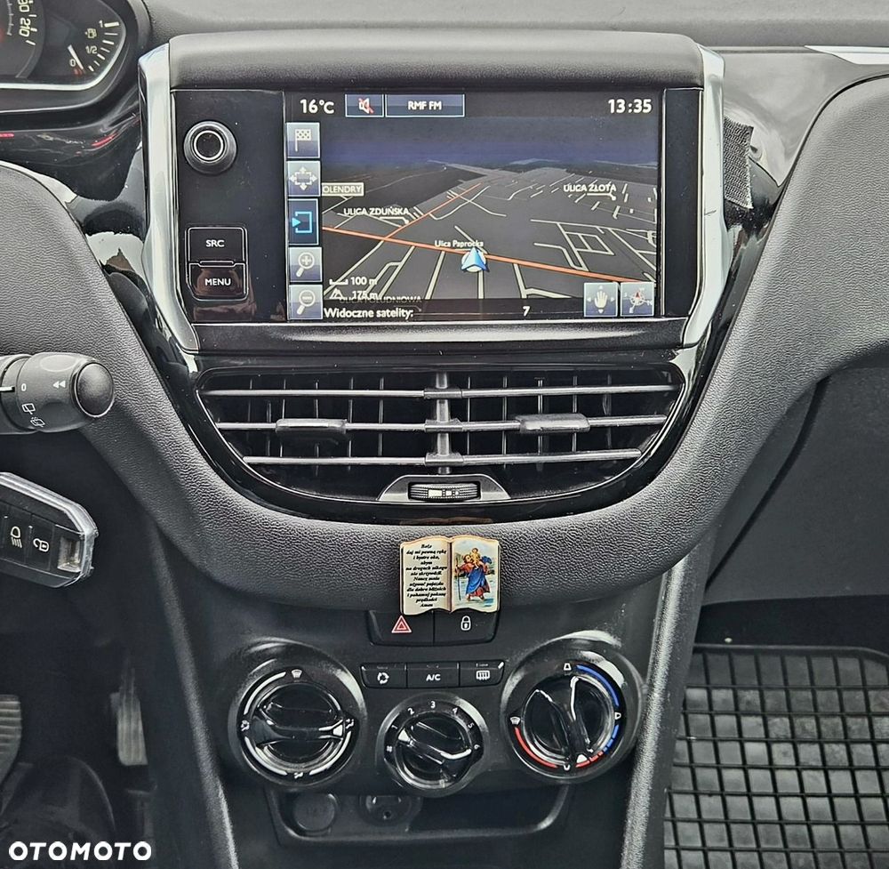 Peugeot 208 1.6 BlueHDi Allure S&S - 16