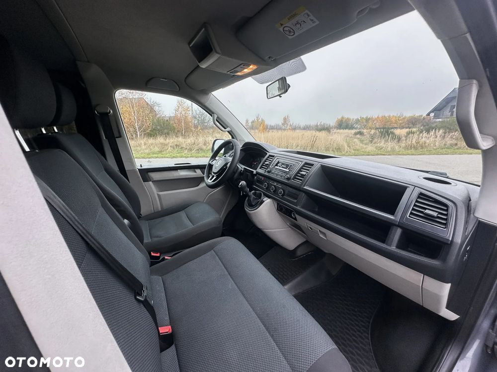 Volkswagen Transporter - 12