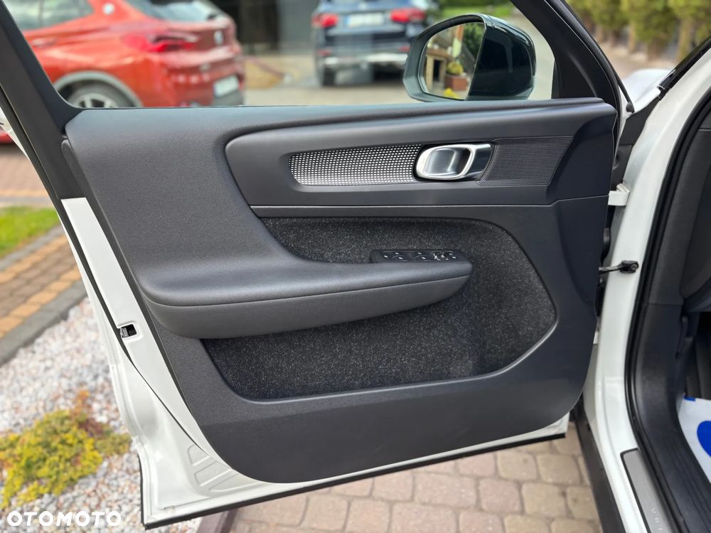 Volvo XC 40 D3 R-Design - 21