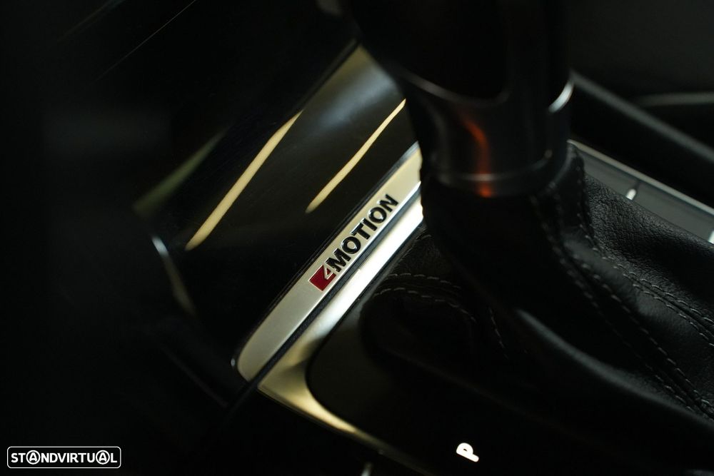 VW Golf 2.0 TSI R DSG - 32