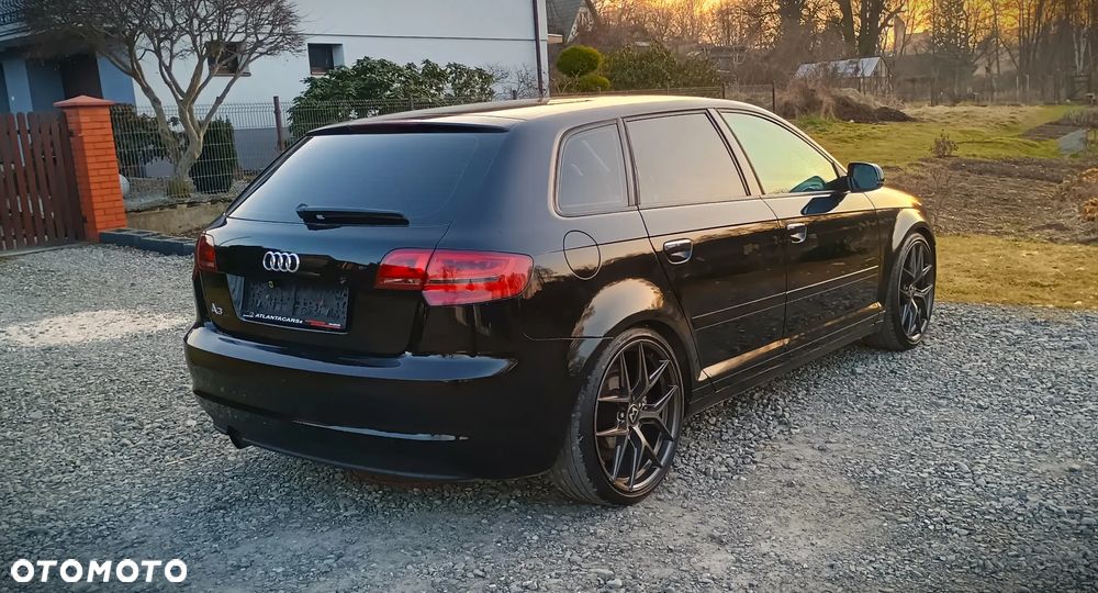 Audi A3 Sportback 1.6 Ambiente - 12