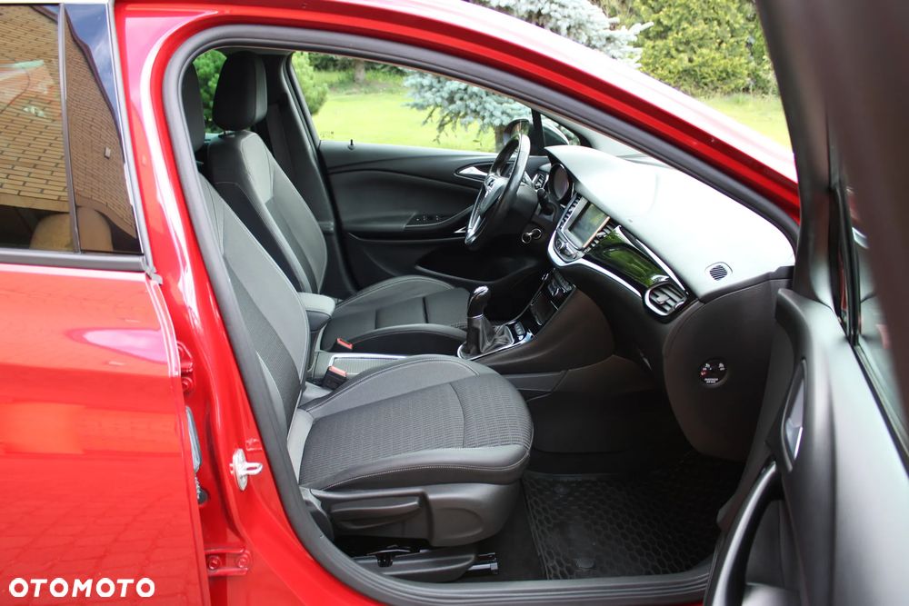 Opel Astra 1.2 T Elegance S&S - 23