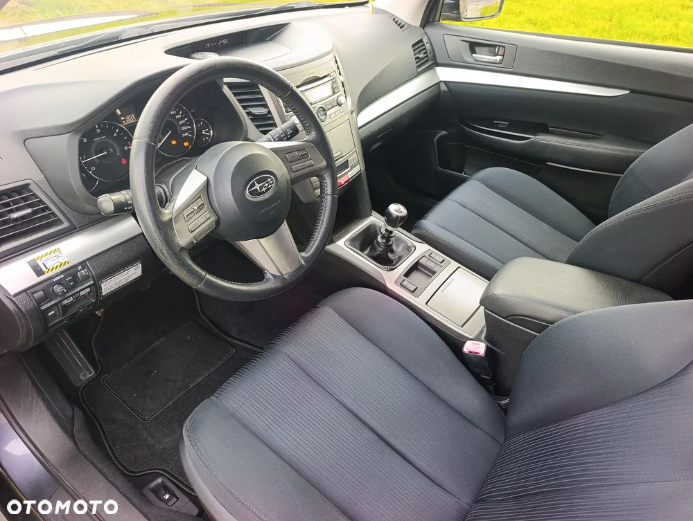 Subaru Legacy 2.0D Comfort - 12