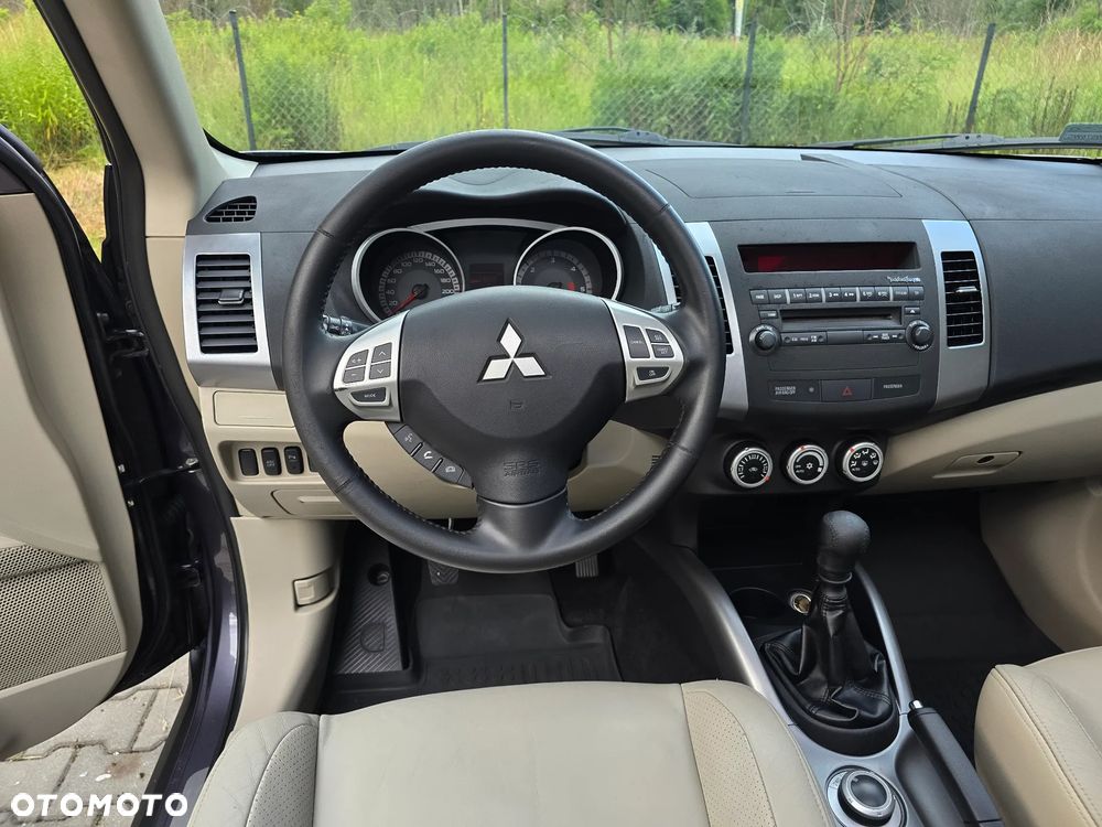 Mitsubishi Outlander 2.0 DID Instyle - 21