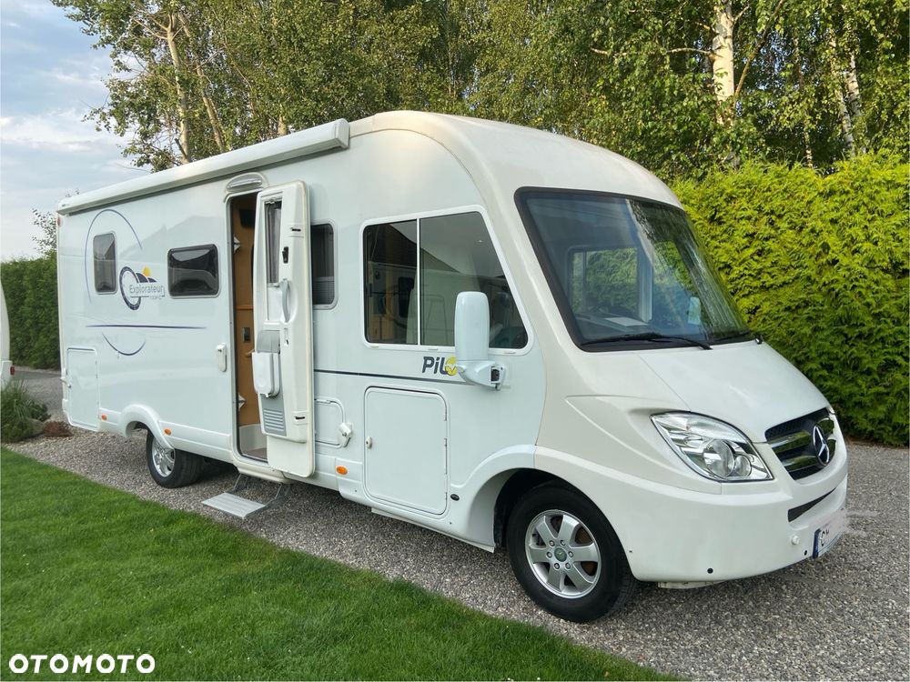 Mercedes-Benz Pilote Explorateur - 1