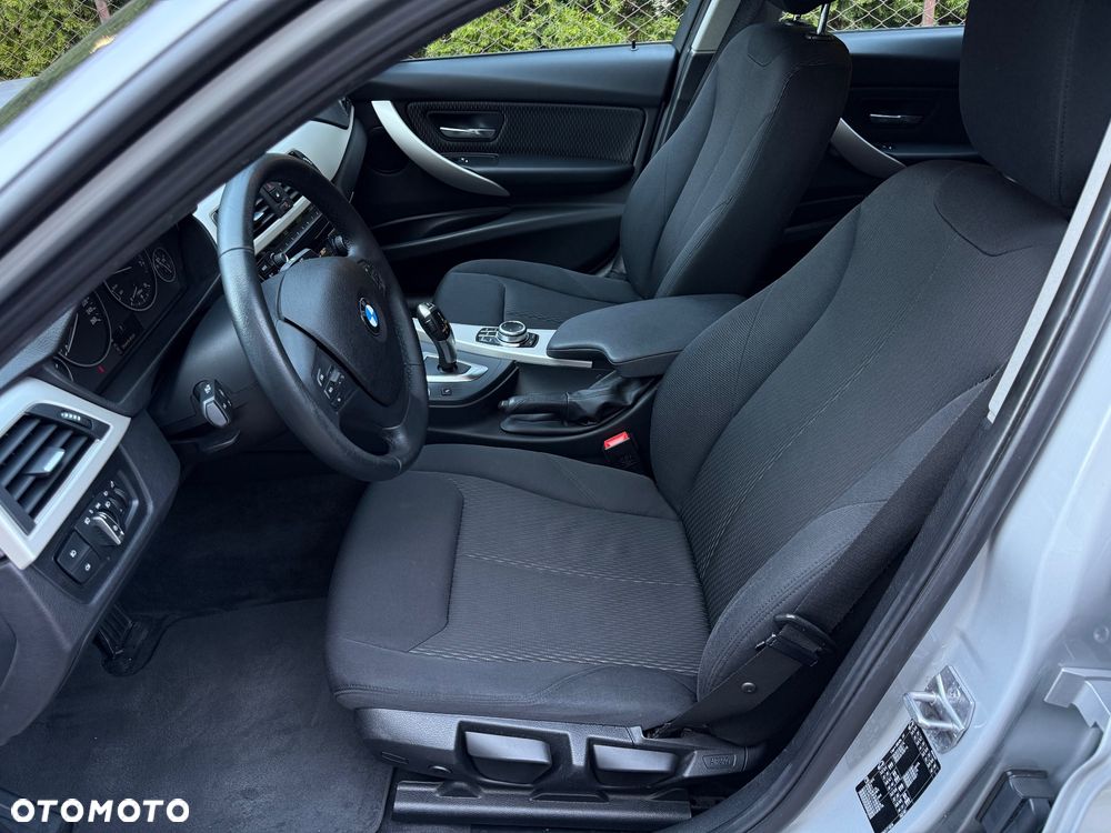 BMW Seria 3 318i Advantage - 19