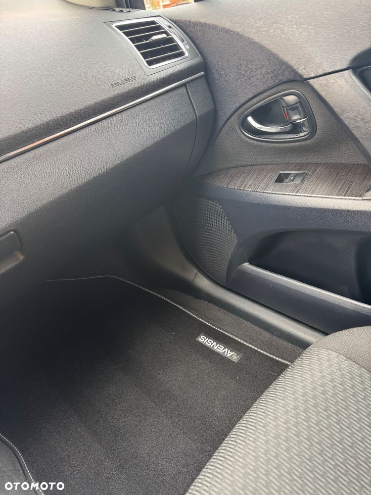 Toyota Avensis 2.0 Sol EU5 MS - 7