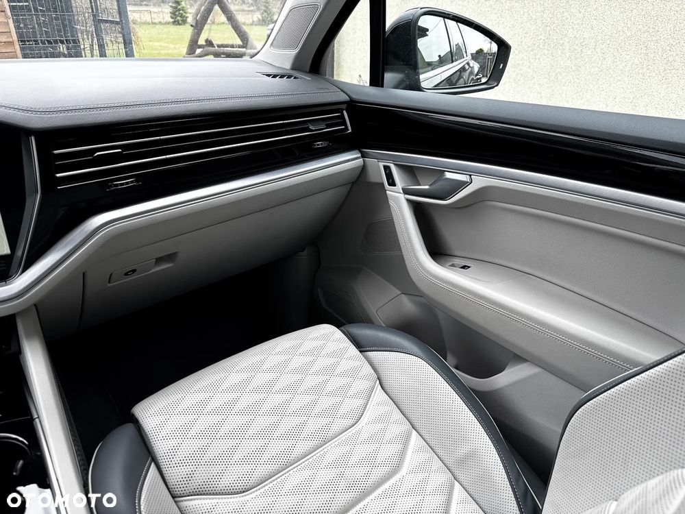 Volkswagen Touareg 3.0 V6 TDI SCR 4Mot Elegance - 24