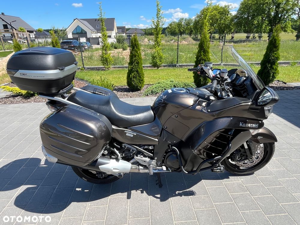 Kawasaki GTR - 22