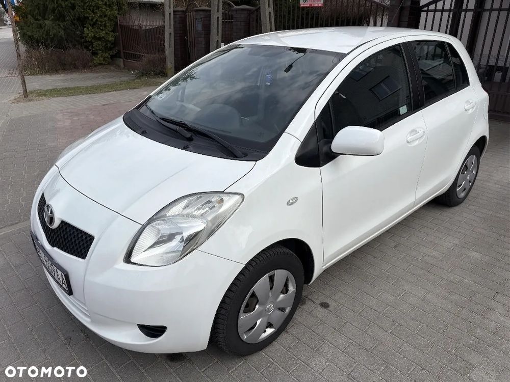 Toyota Yaris - 2