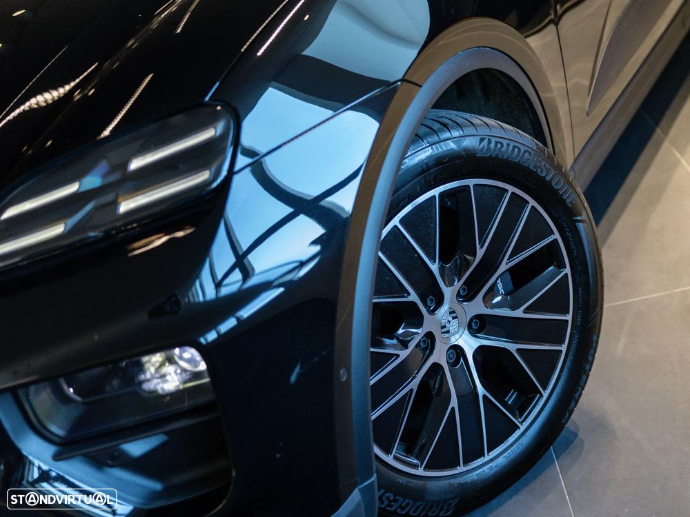 Porsche Macan Electric - 18