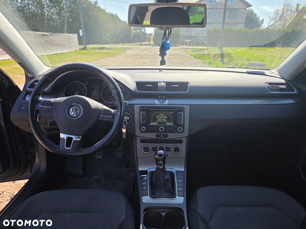 Volkswagen Passat 1.6 TDI DPF BlueMotion Technology Highline - 12