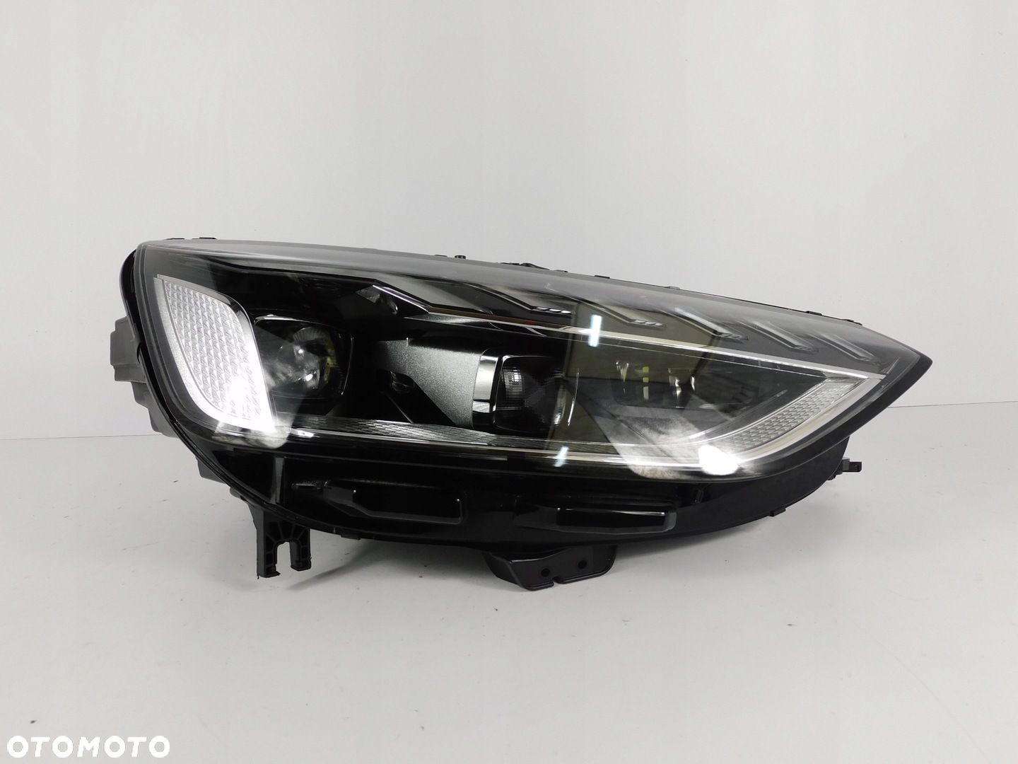AUDI A4 B9 8W LIFT LAMPA PRAWA MATRIX 8W0941036H - 1
