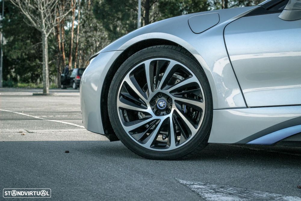 BMW i8 Standard - 17