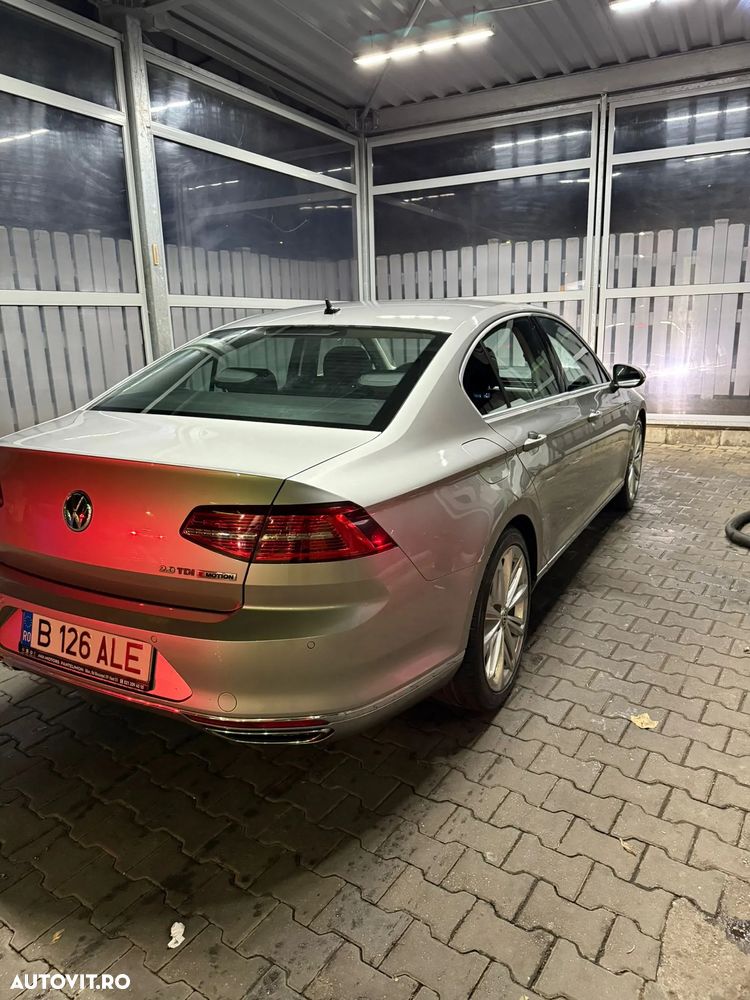 Volkswagen Passat Variant 2.0 TDI DSG 4Motion Highline - 17