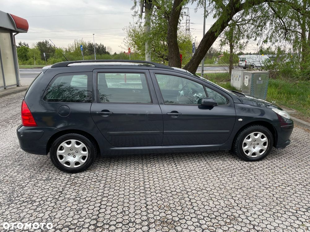 Peugeot 307 1.6 HDI Presence - 6