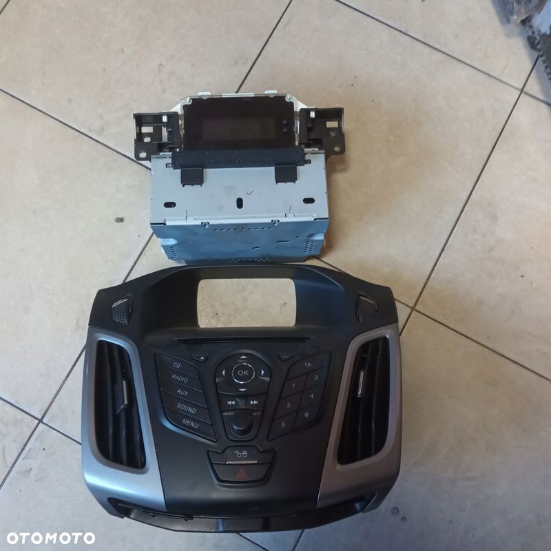 FORD FOCUS MK3 CD RADIO WYŚWIETLACZ - 1